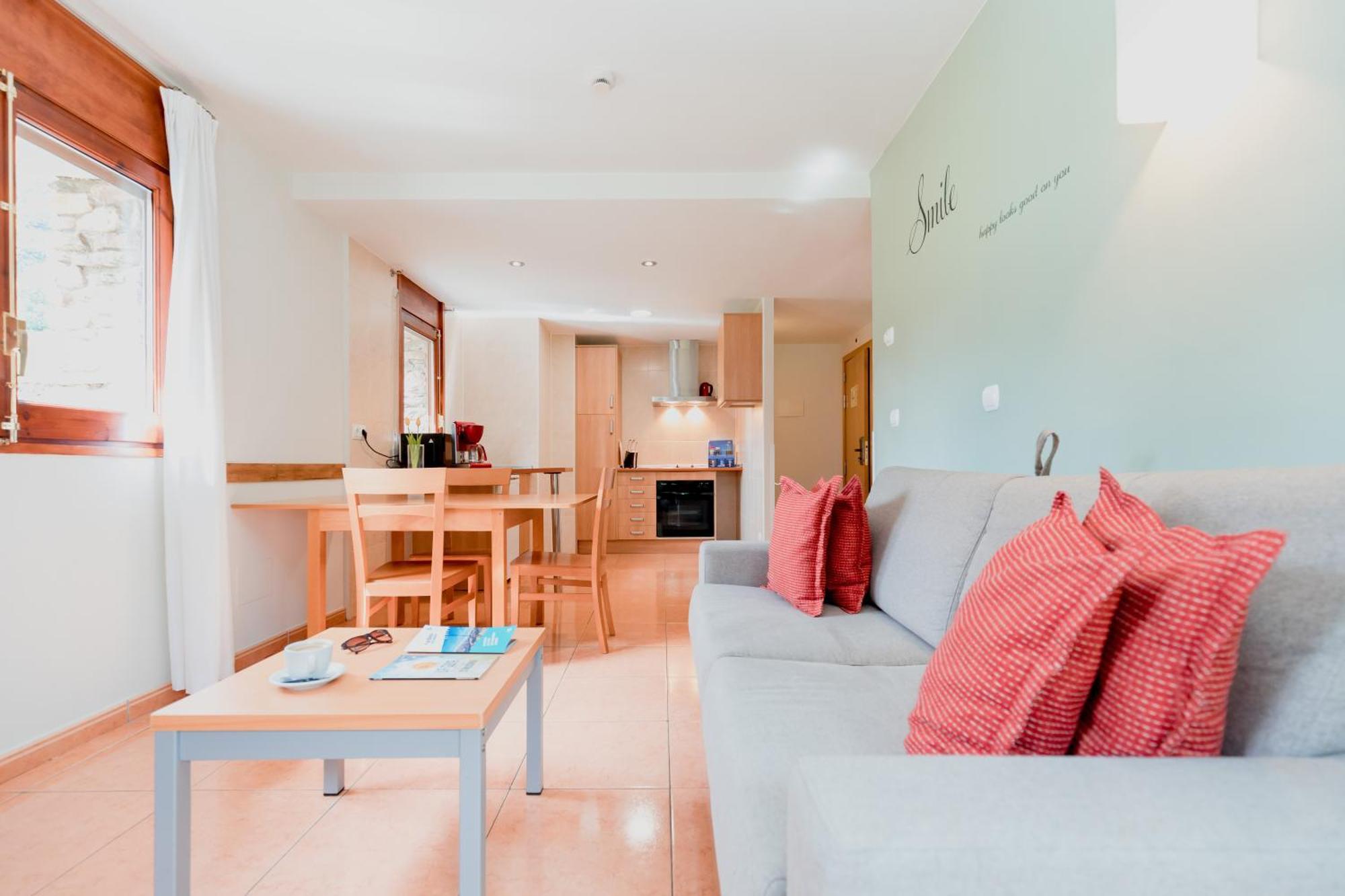 Pierre & Vacances Aparthotel La Tulipa Ордино Екстериор снимка
