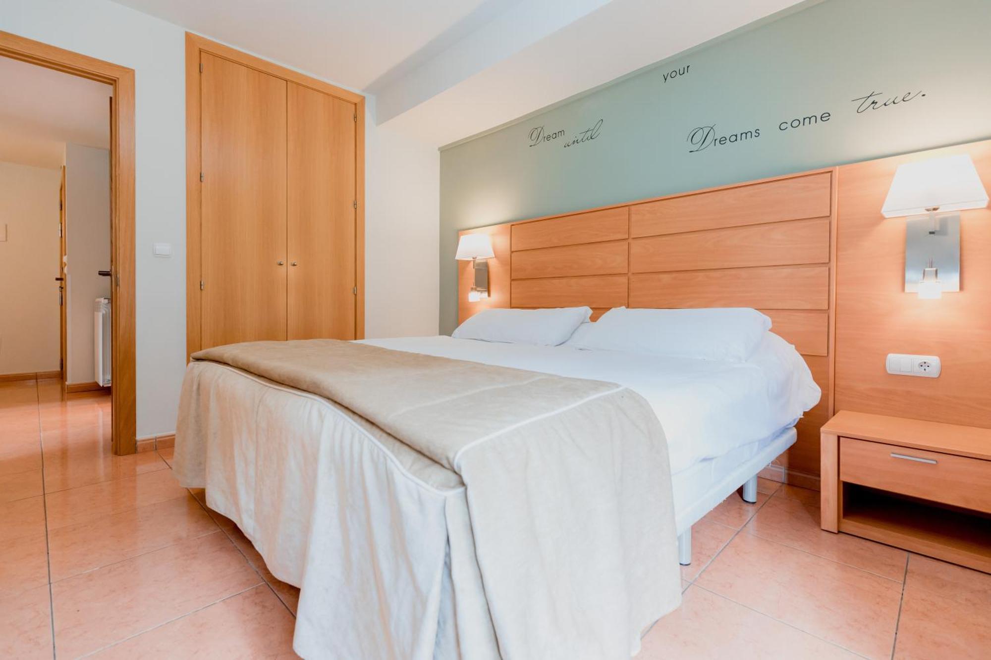 Pierre & Vacances Aparthotel La Tulipa Ордино Екстериор снимка