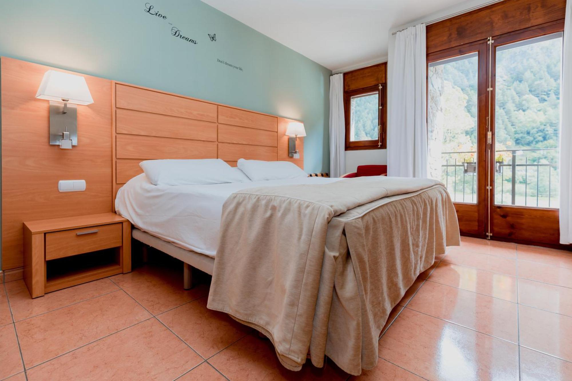 Pierre & Vacances Aparthotel La Tulipa Ордино Екстериор снимка