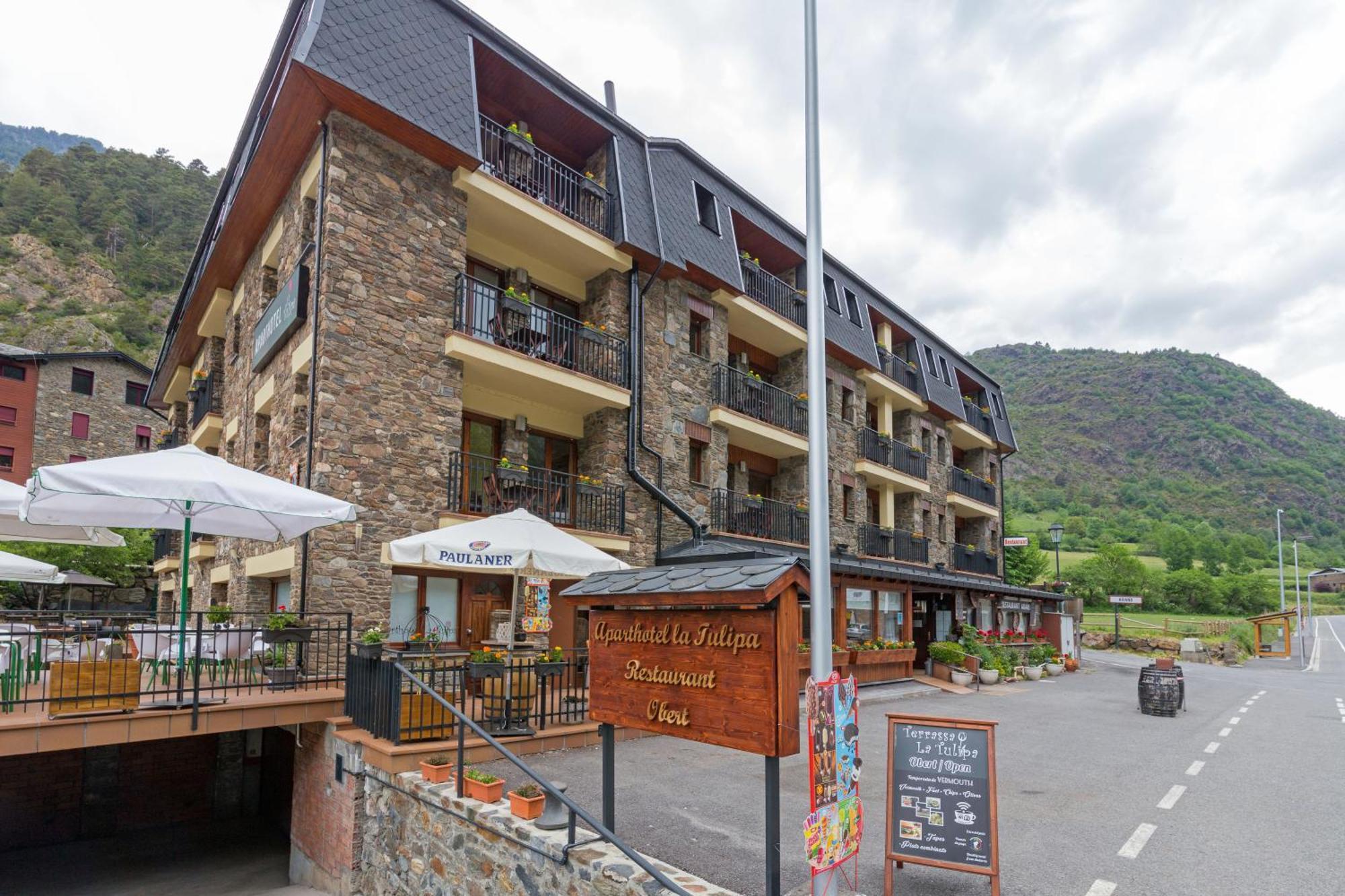 Pierre & Vacances Aparthotel La Tulipa Ордино Екстериор снимка